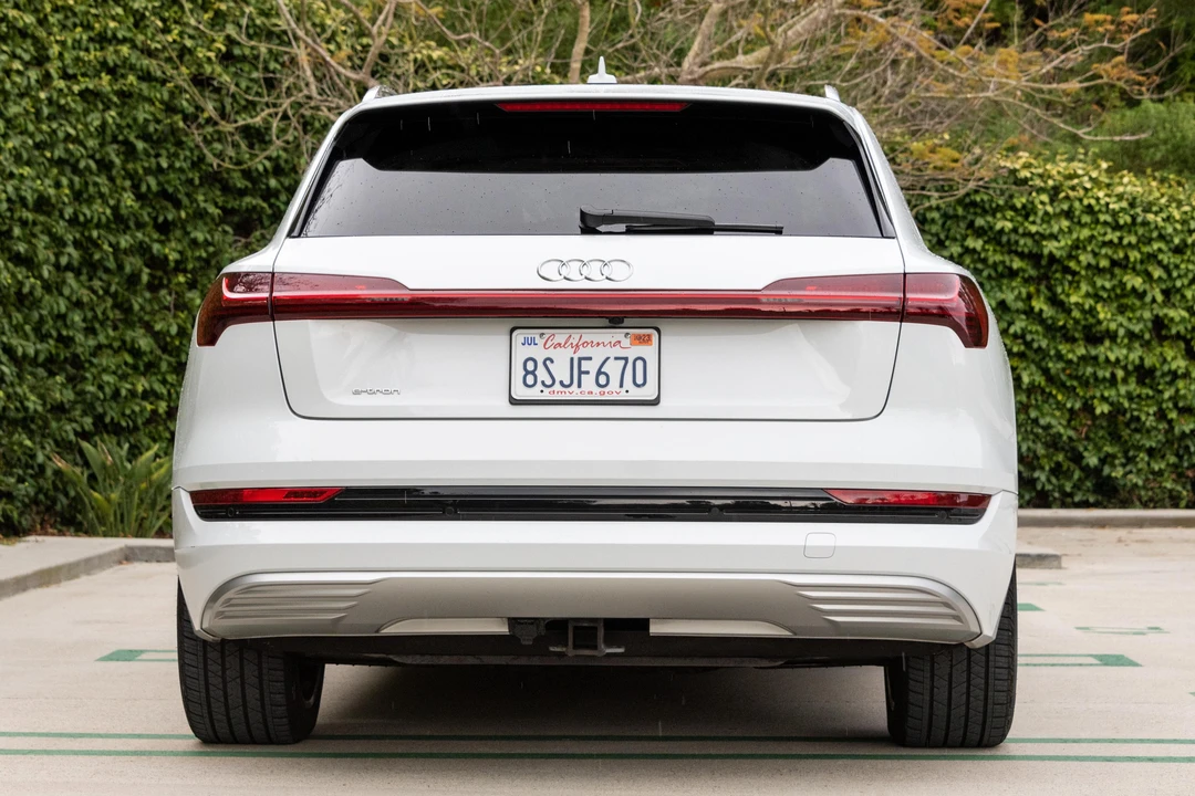 2019 Audi e-tron - Image 5 of 31
