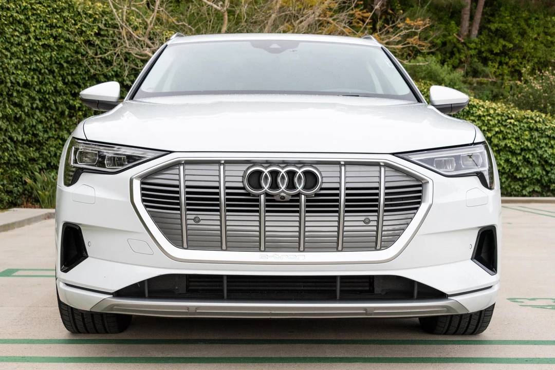 2019 Audi e-tron - Image 2 of 31