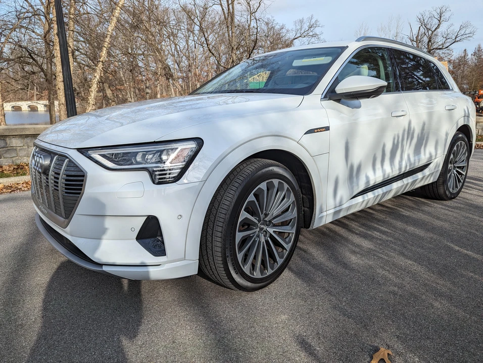 2019 Audi e-tron - Image 9 of 31