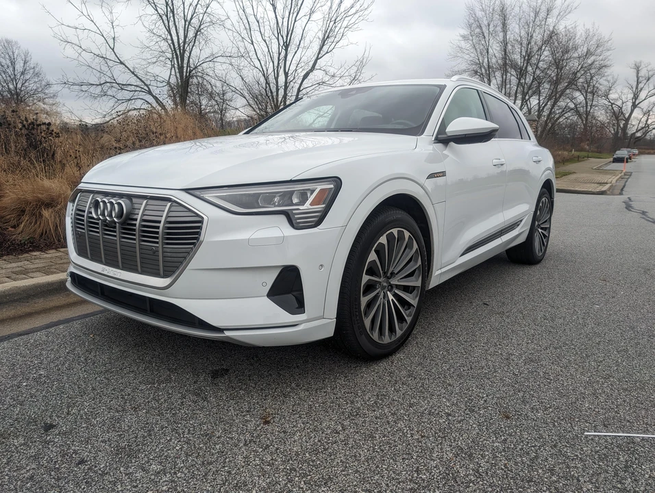 2019 Audi e-tron - Image 8 of 31
