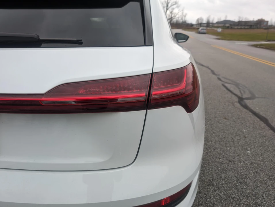 2019 Audi e-tron - Image 29 of 31
