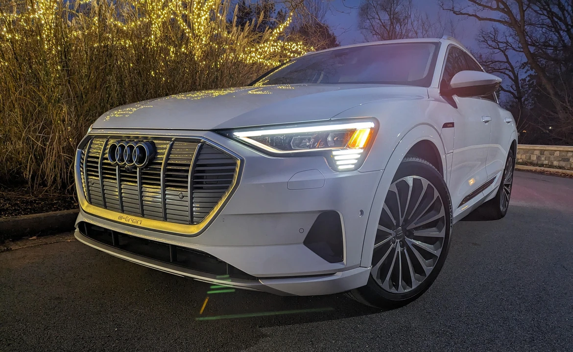 2019 Audi e-tron - Image 6 of 31