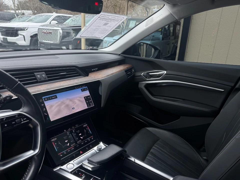 2019 Audi e-tron - Image 16 of 21