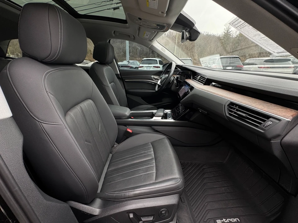 2019 Audi e-tron - Image 18 of 21