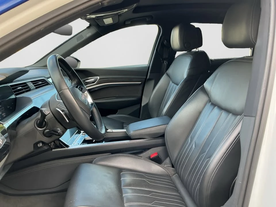 2019 Audi e-tron - Image 10 of 20