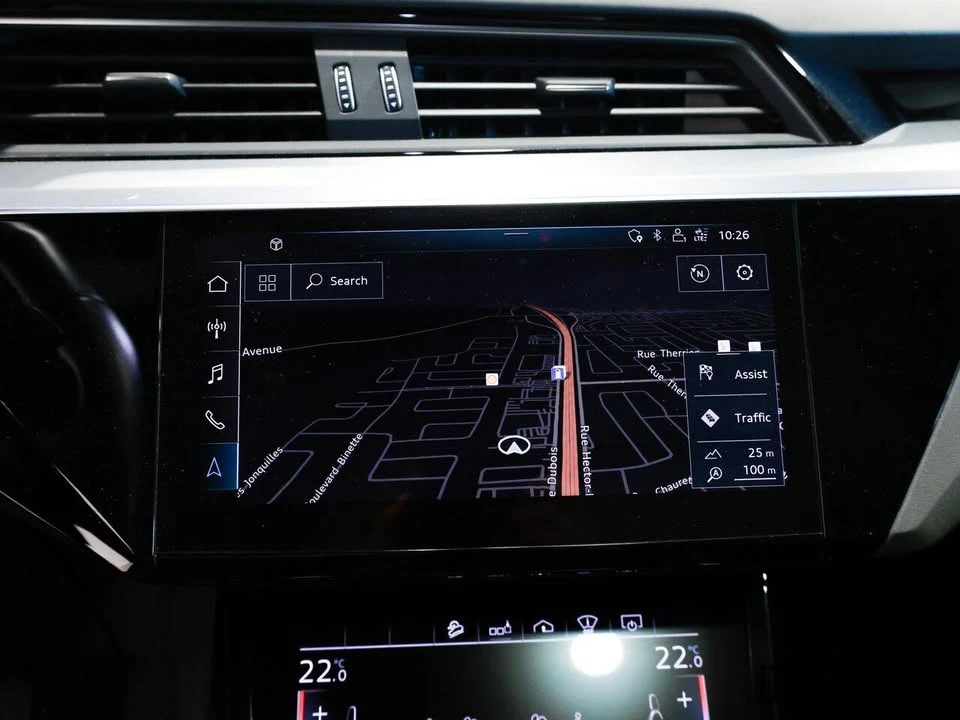 2019 Audi e-tron - Image 17 of 20