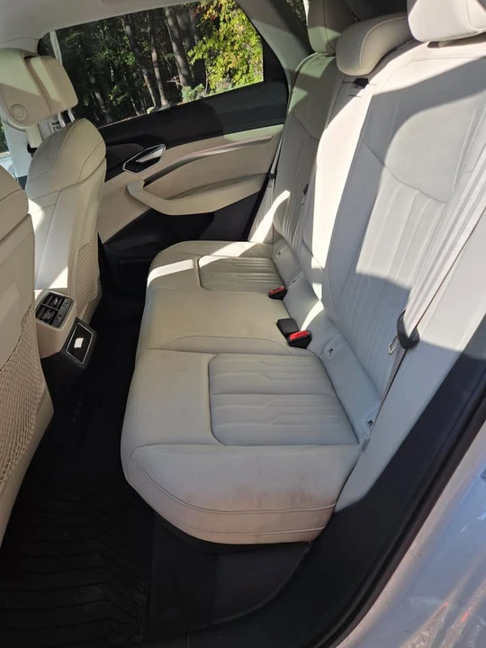 2019 Audi e-tron - Image 9 of 19