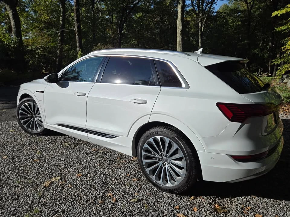2019 Audi e-tron - Image 3 of 19