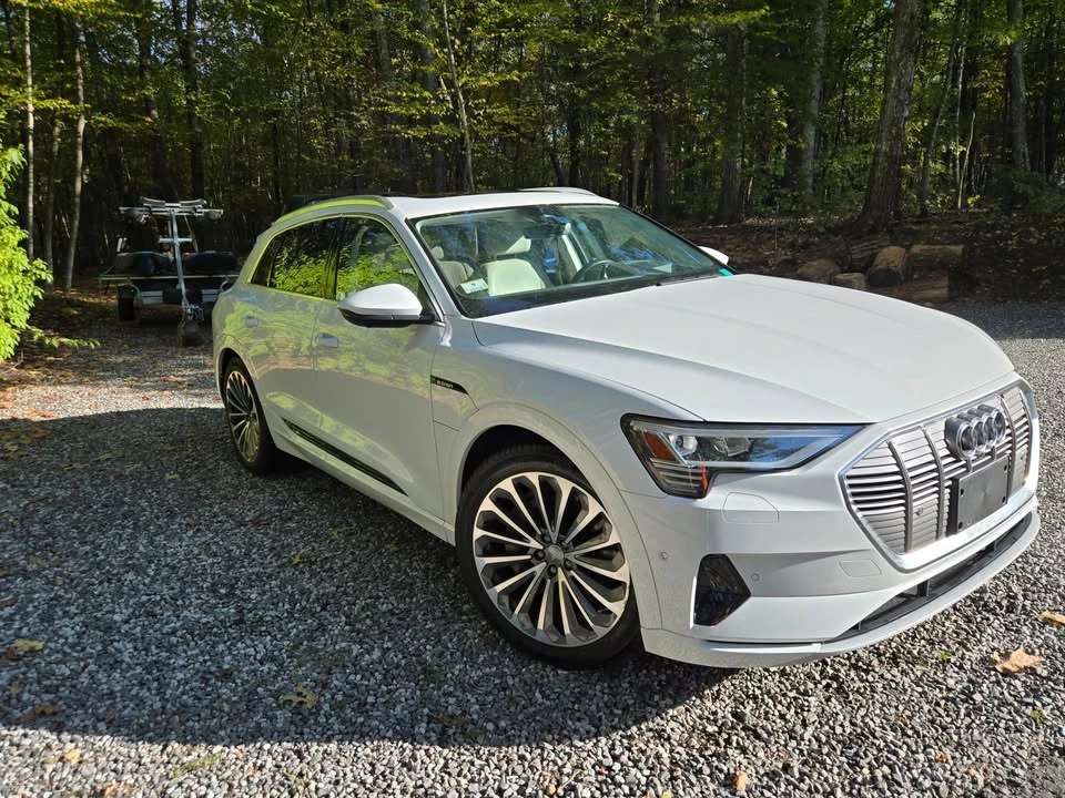 2019 Audi e-tron - Image 6 of 19