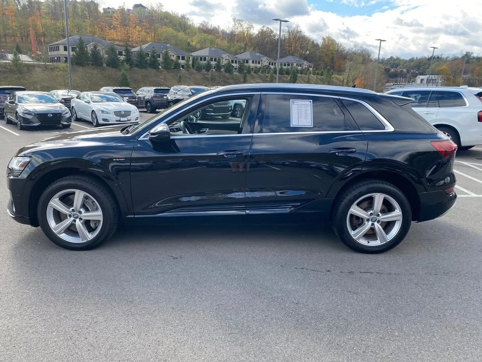 2019 Audi e-tron - Image 4 of 10