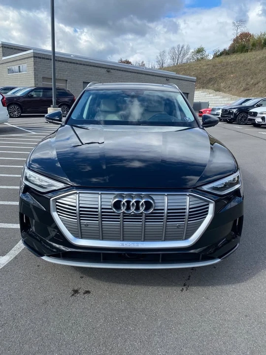 2019 Audi e-tron - Image 2 of 10
