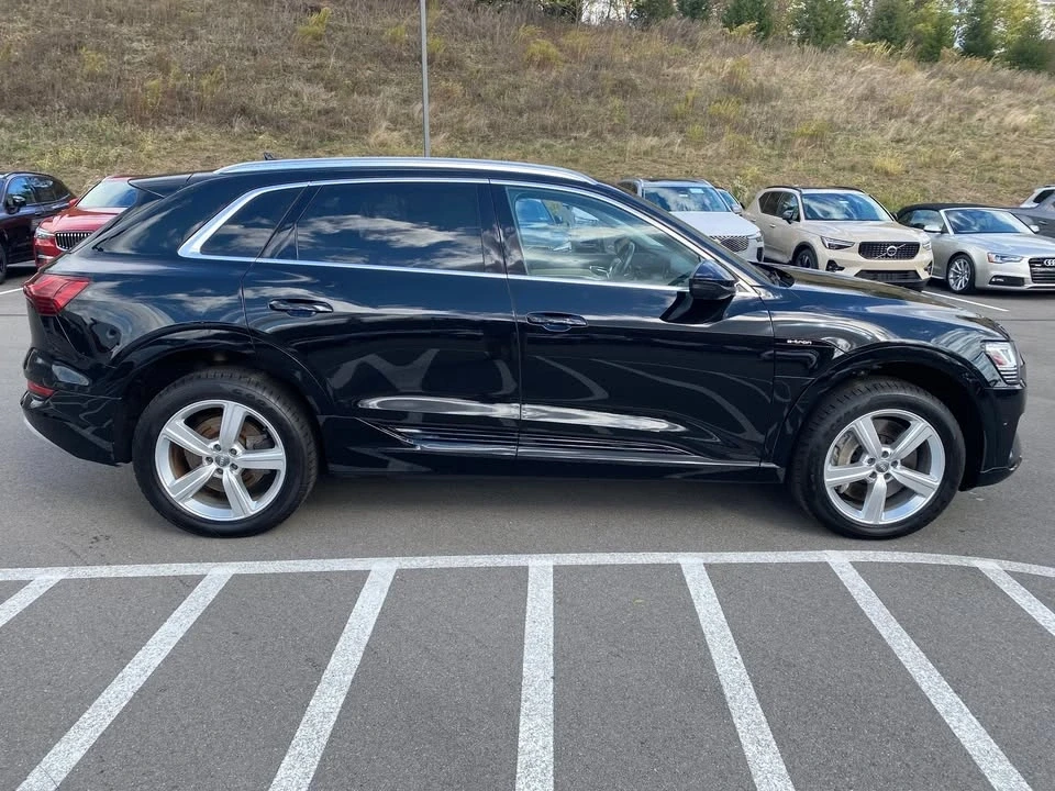 2019 Audi e-tron - Image 5 of 10