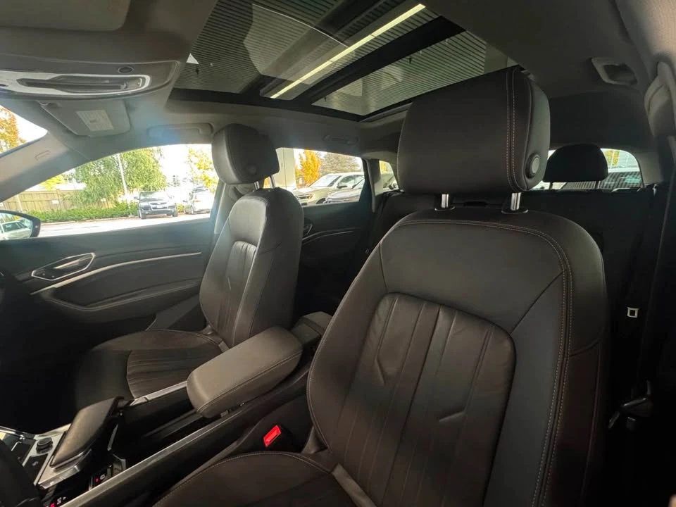 2019 Audi e-tron - Image 8 of 12