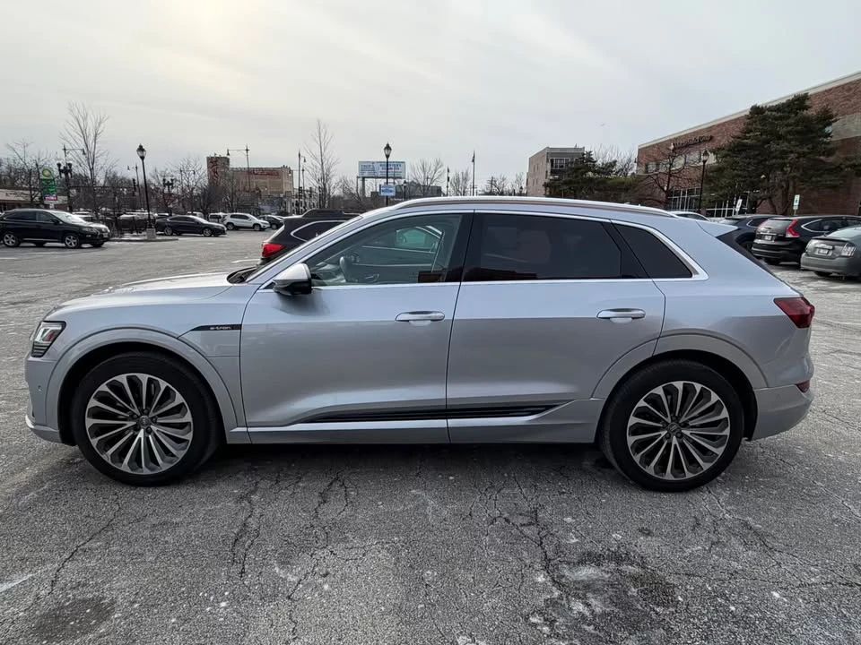 2019 Audi e-tron - Image 7 of 20