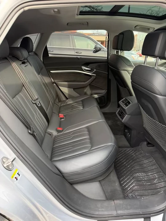 2019 Audi e-tron - Image 18 of 20