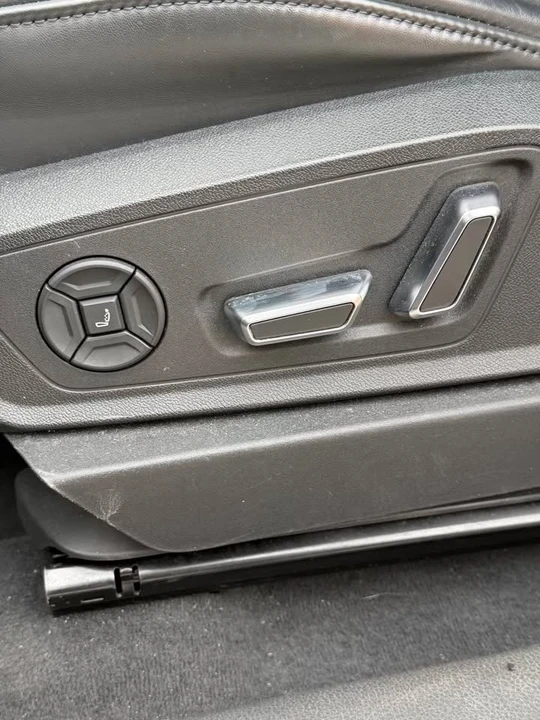 2019 Audi e-tron - Image 12 of 20