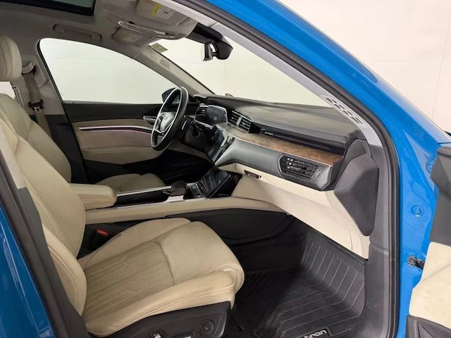 2019 Audi e-tron - Image 11 of 13
