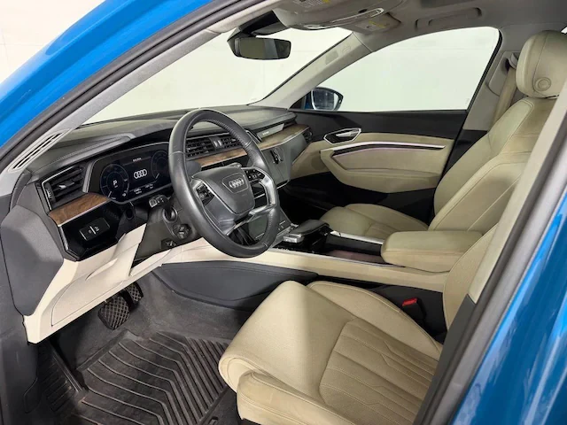 2019 Audi e-tron - Image 7 of 13