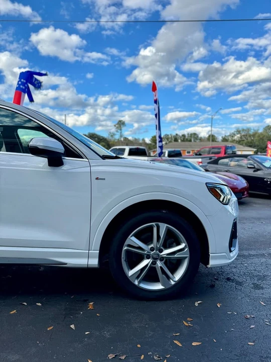 2019 Audi F3 Q3 - Image 3 of 16