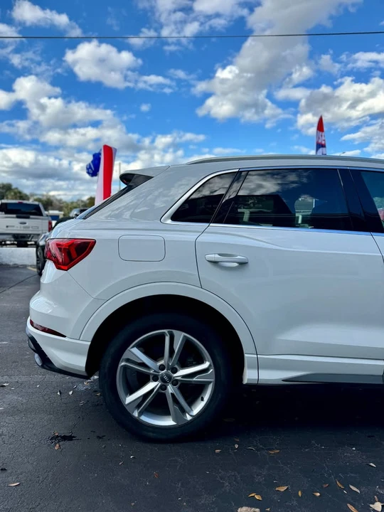 2019 Audi F3 Q3 - Image 4 of 16