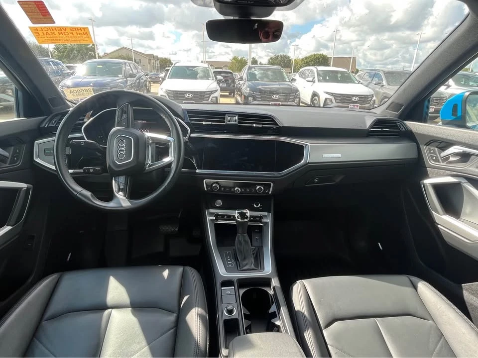 2019 Audi F3 Q3 - Image 2 of 3