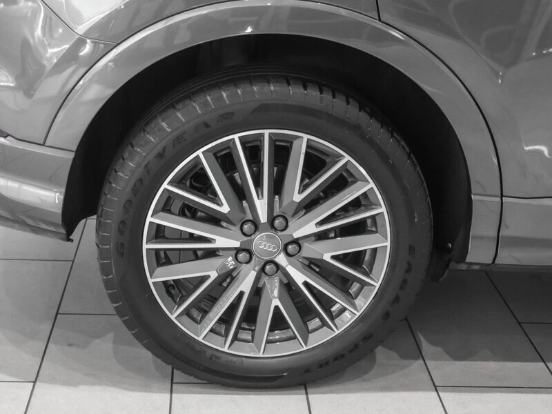 2019 Audi F3 Q3 - Image 8 of 10