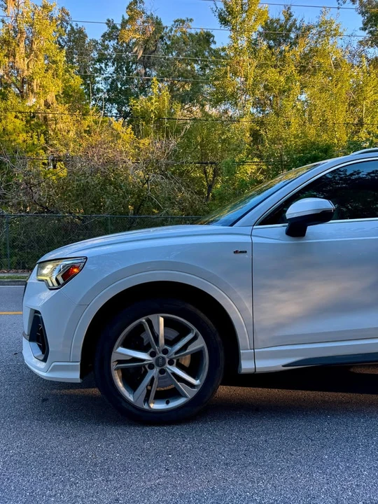 2019 Audi F3 Q3 - Image 9 of 17