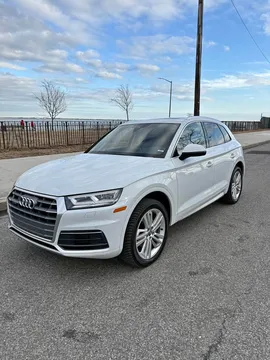 2019 Audi Q5 45 TFSI Premium Plus