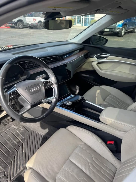 2019 Audi Q8 e-tron - Image 7 of 12