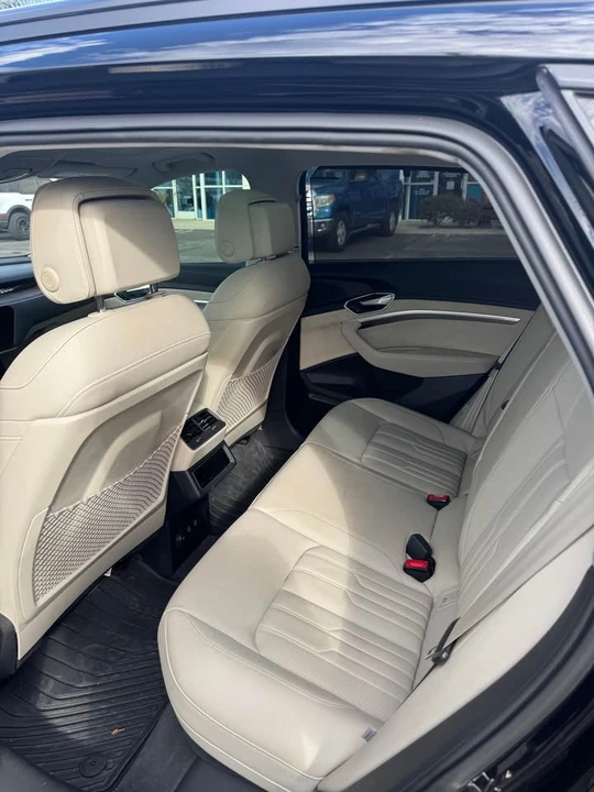 2019 Audi Q8 e-tron - Image 8 of 12