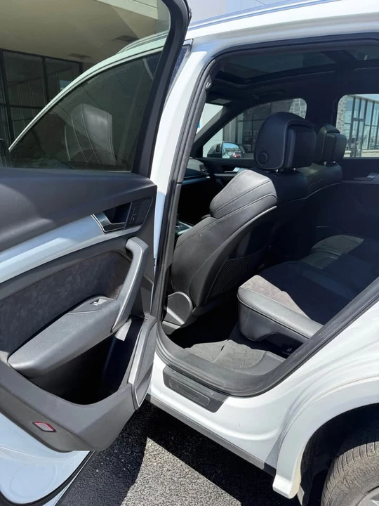 2019 Audi FY SQ5 - Image 8 of 12