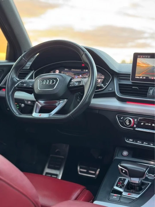 2019 Audi FY SQ5 - Image 9 of 19
