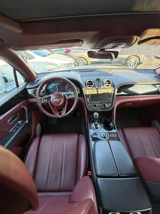 2019 Bentley Bentayga - Image 4 of 9