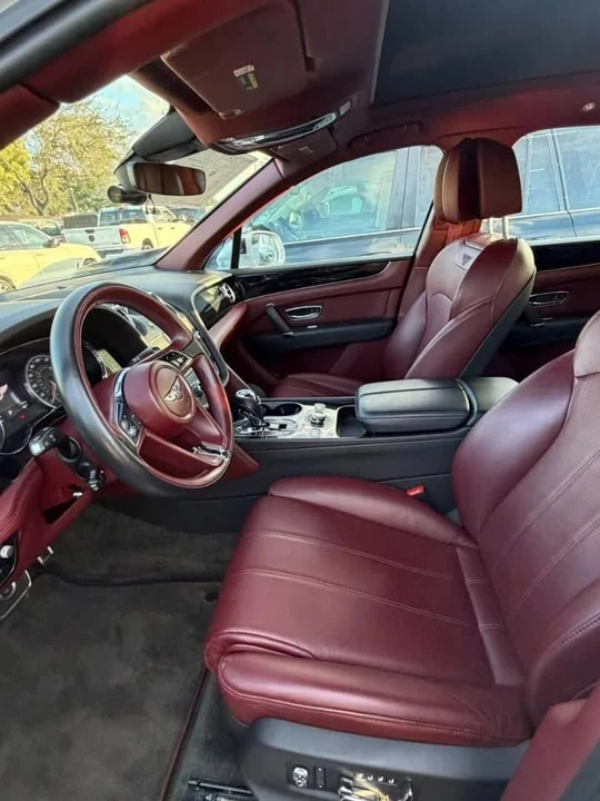 2019 Bentley Bentayga - Image 6 of 9