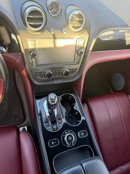2019 Bentley Bentayga - Image 7 of 9