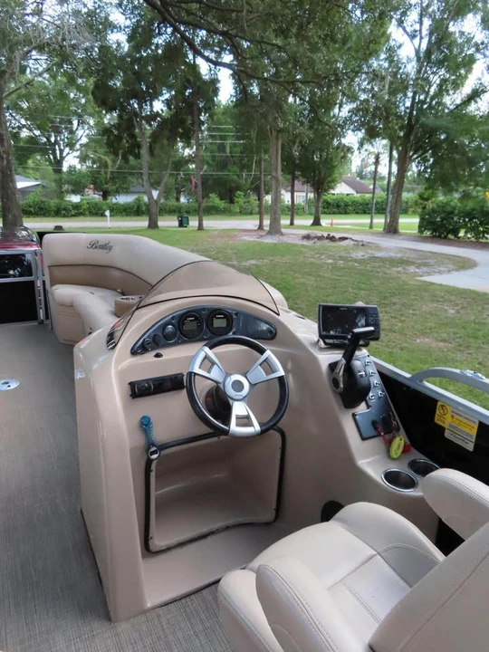 2019 Bentley - Image 7 of 20