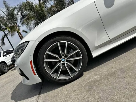 2019 BMW 3 Series 330i Sedan 4D
