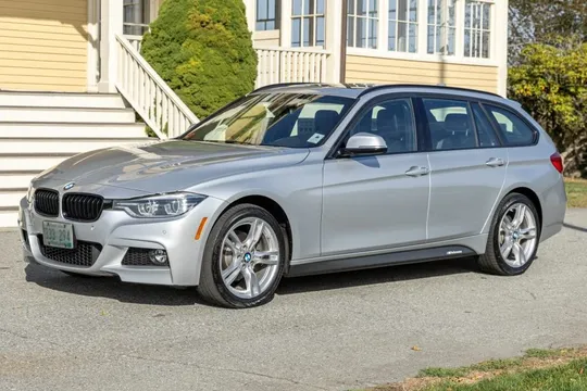 2019 BMW 330i xDrive Sports Wagon M Sport