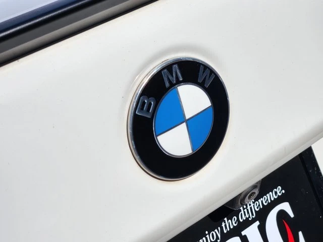 2019 BMW 5 Series - Image 11 of 20