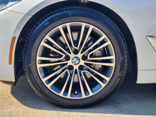 2019 BMW 5 Series - Image 9 of 20