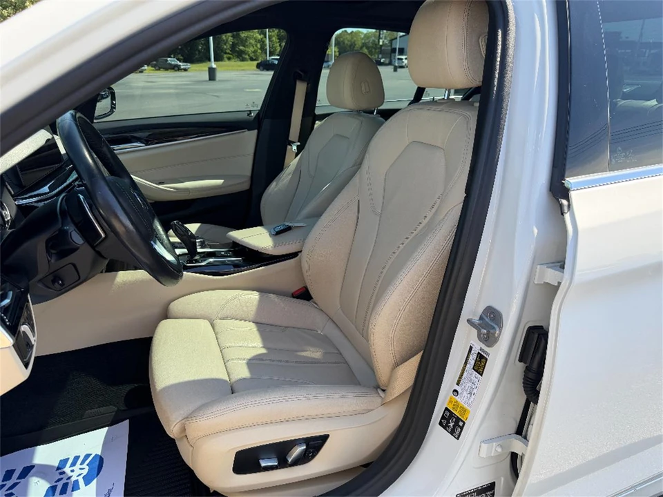 2019 BMW G30 5 Series Sedan - Image 20 of 31
