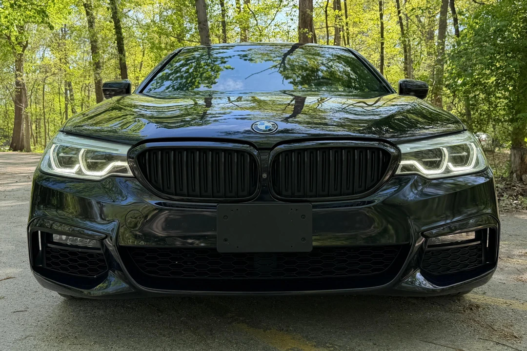 2019 BMW G30 5 Series Sedan - Image 2 of 31