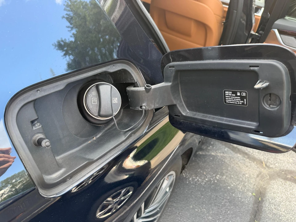 2019 BMW G30 5 Series Sedan - Image 20 of 31