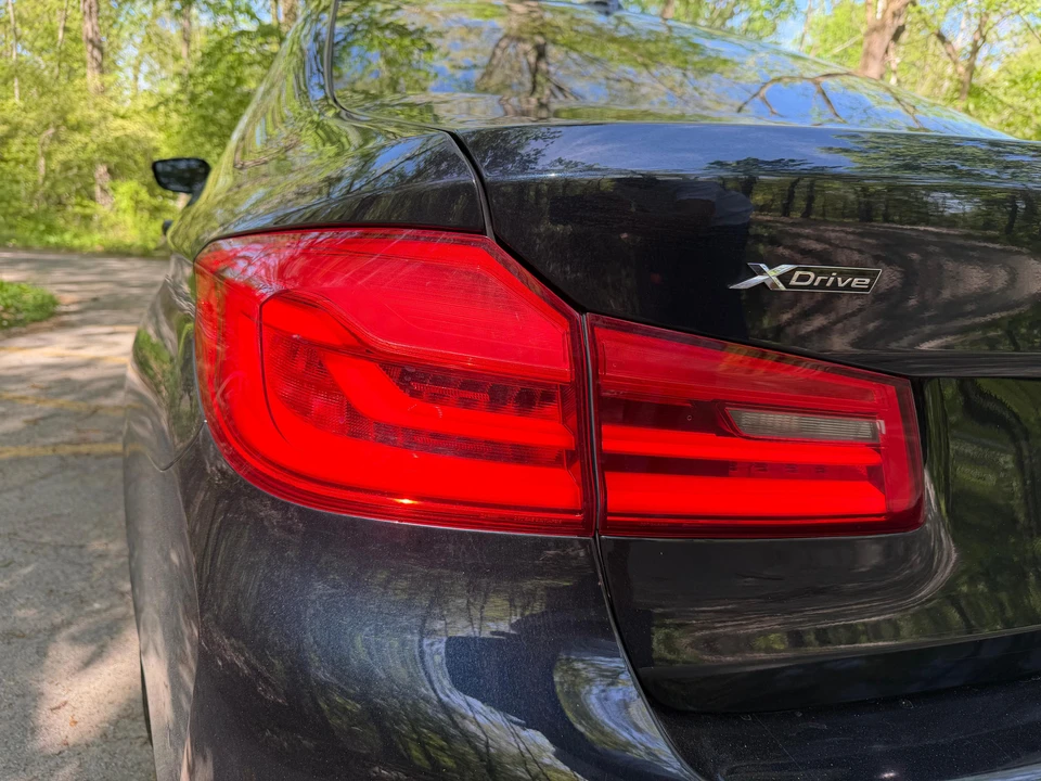 2019 BMW G30 5 Series Sedan - Image 16 of 31