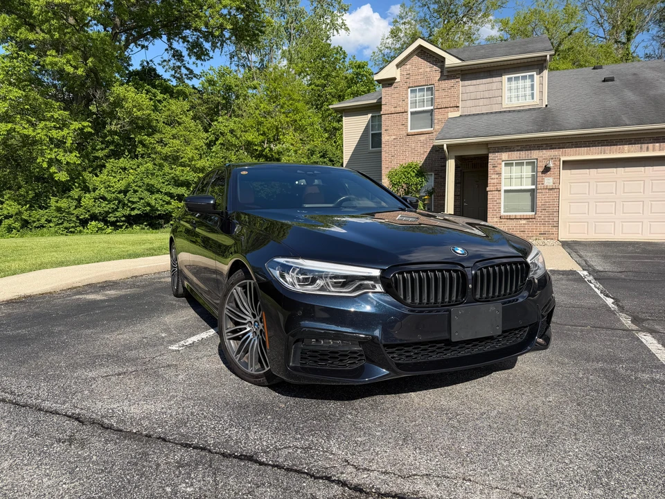 2019 BMW G30 5 Series Sedan - Image 11 of 31