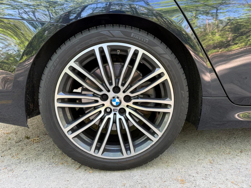2019 BMW G30 5 Series Sedan - Image 24 of 31