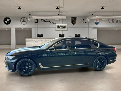 2019 BMW 7 Series 740i Sedan