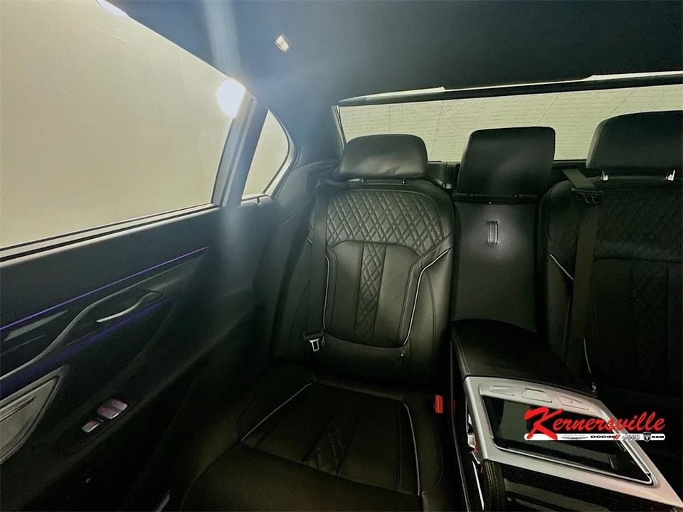 2019 BMW Alpina B7 - Image 12 of 21