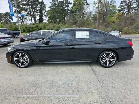 2019 BMW 7 Series 740i Sedan