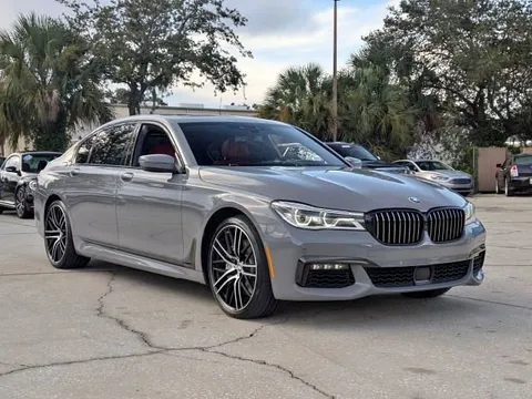 2019 BMW 750i